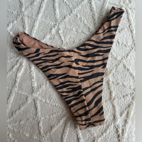 aerie Other - AERIE Pique Animal Print Super High Cut Cheekiest Bikini Bottom